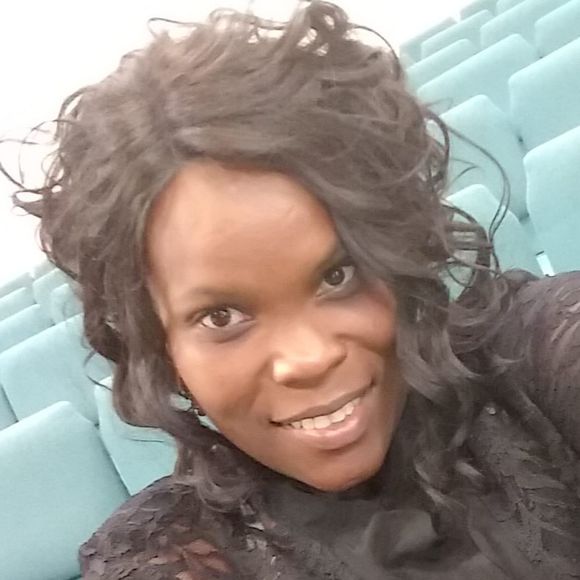 Meet your Posher, Shareen - Picture 1 of 1